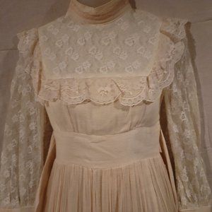 Gunne Sax Maxi Dress Cream - one tag still in place 1970's size 5